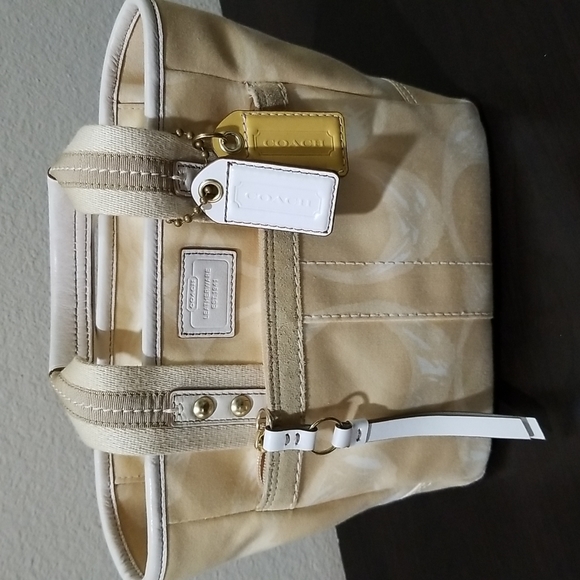 Coach Handbags - Coach Tote